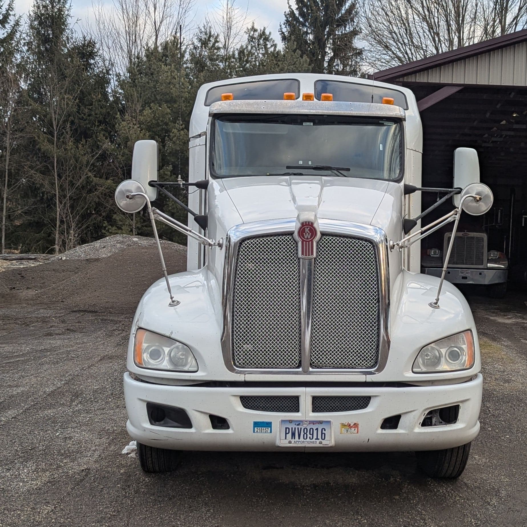 2014 Kenworth T6 Series image 2