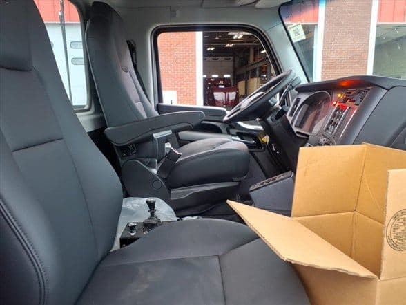 2026 Kenworth T880 image 12