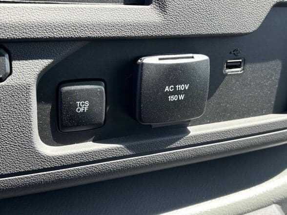 2025 Ford E350 image 14