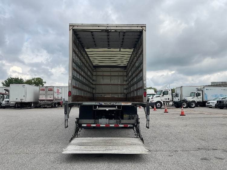 2022 International MV607 Box Truck - 220HP, 6 Speed Automatic, Roll up Door image 9
