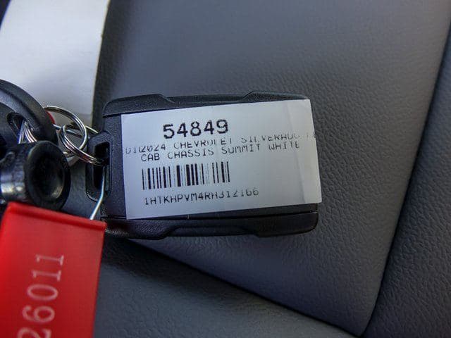 2024 Chevrolet Silverado 6500HD image 20