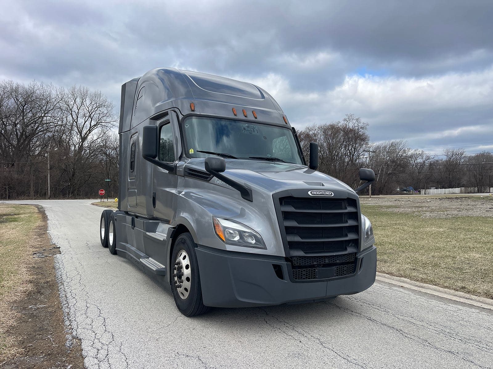 2022 Freightliner Cascadia 126 image 3