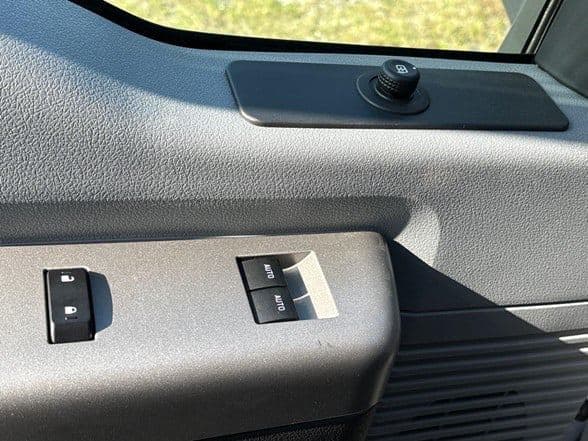 2025 Ford F650 SD image 18