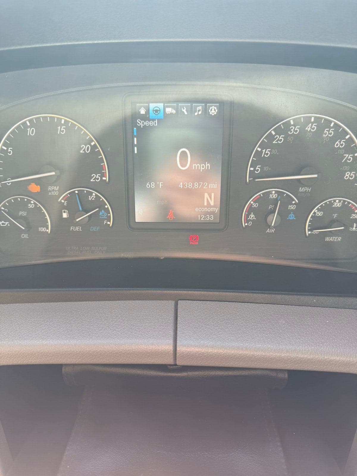 2022 Freightliner Cascadia image 11