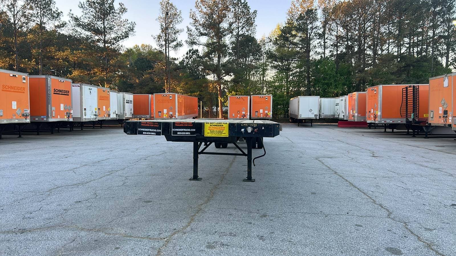 2013 Great Dane 53 ft Flatbed Trailer - Air Ride Suspension image 2