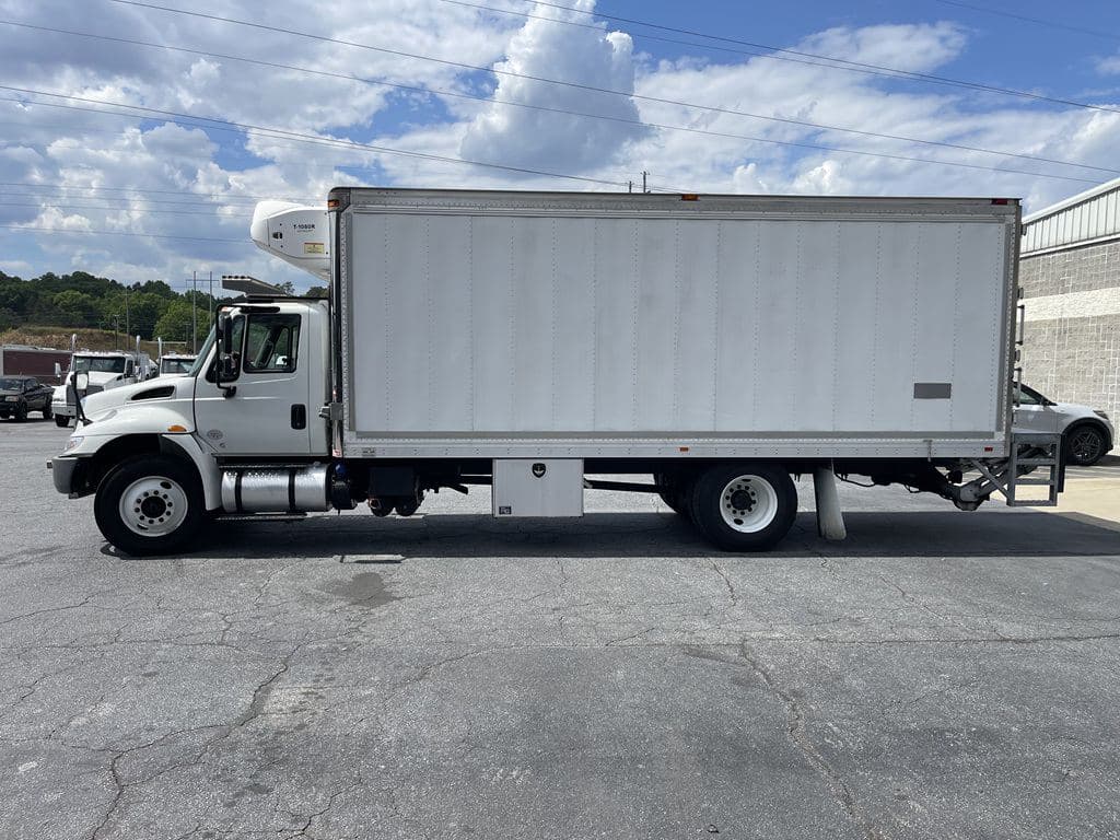 Used 2019 INTERNATIONAL 4300 image 10