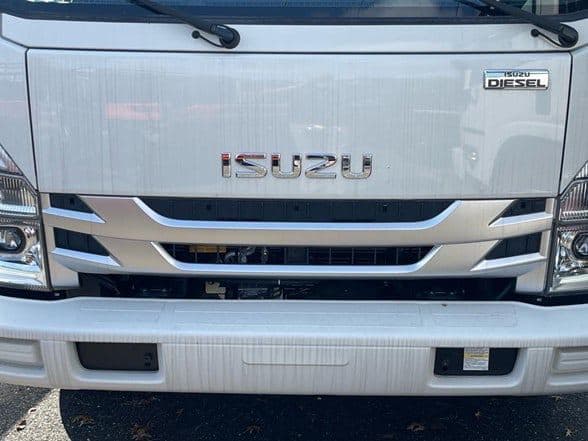 2024 Isuzu NRR image 2