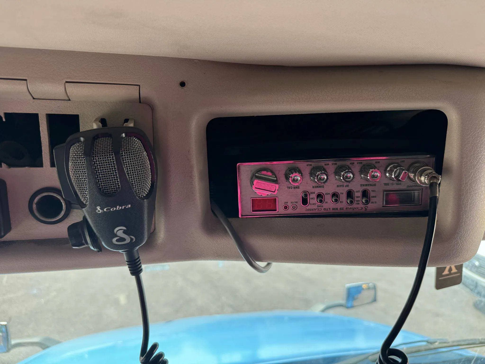 2012 Volvo VNL image 7