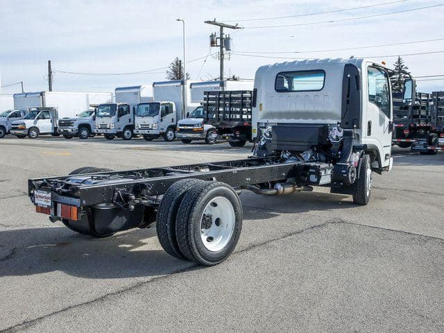 2025 Chevrolet 4500 HG LCF Gas Base image 3