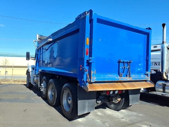 2023 Kenworth T880 image 4