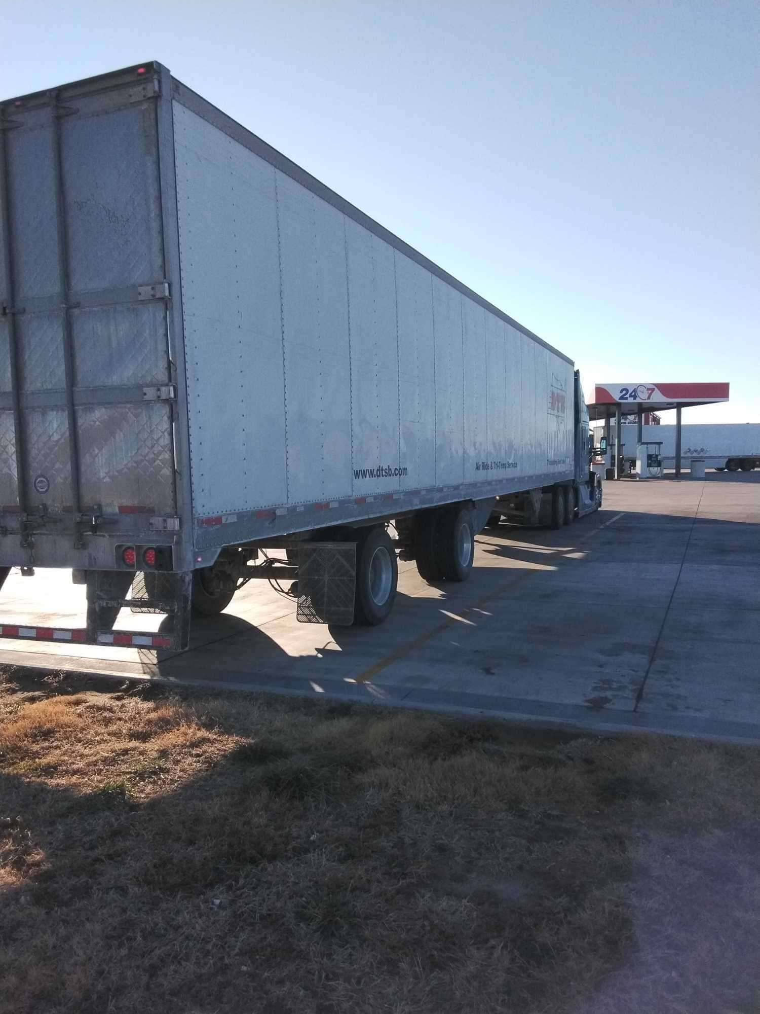 2019 Utility 3000R image 2