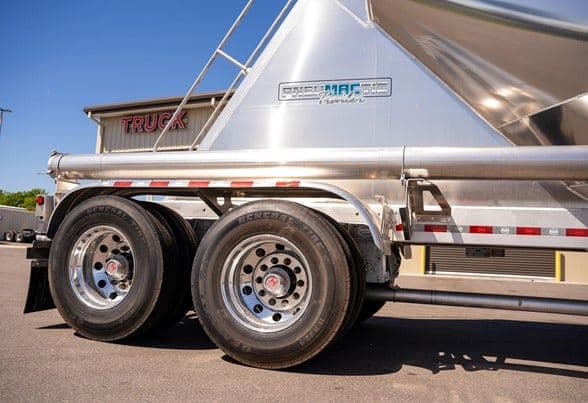 2026 Mac Trailer Mfg 1650 Cft image 8
