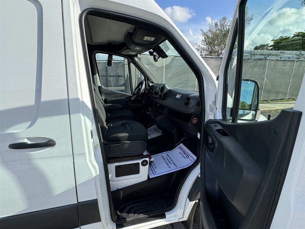 2019 Freightliner Sprinter 3500 image 41