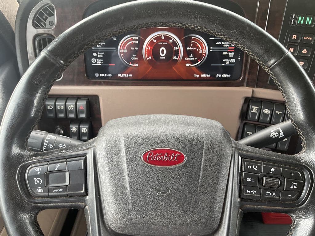 Used 2024 PETERBILT 389 image 14