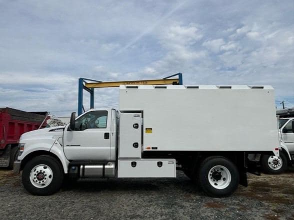 2025 Ford 4143D image 3