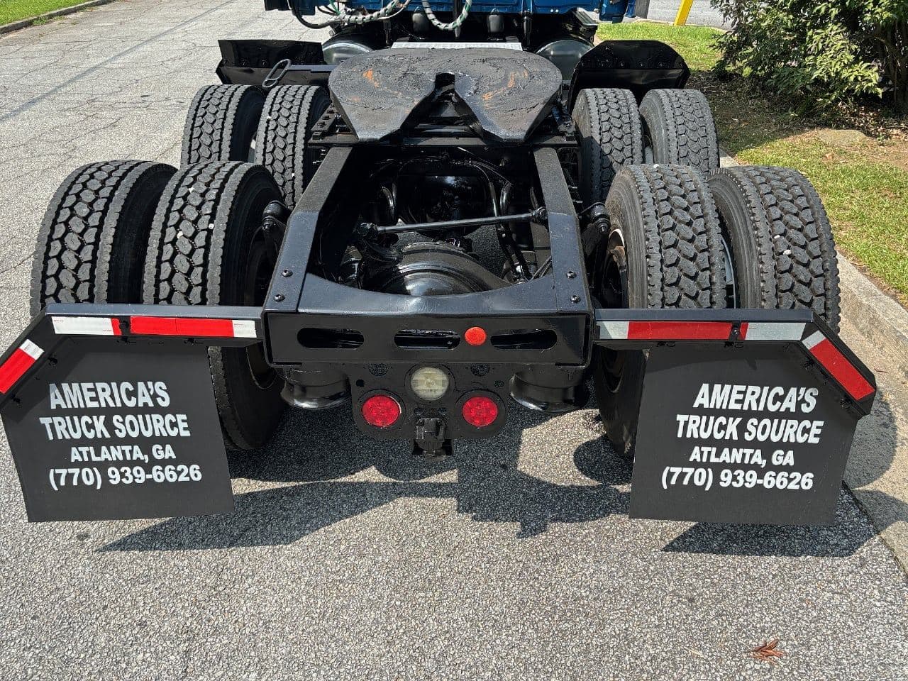 2020 Freightliner Cascadia 126 image 12