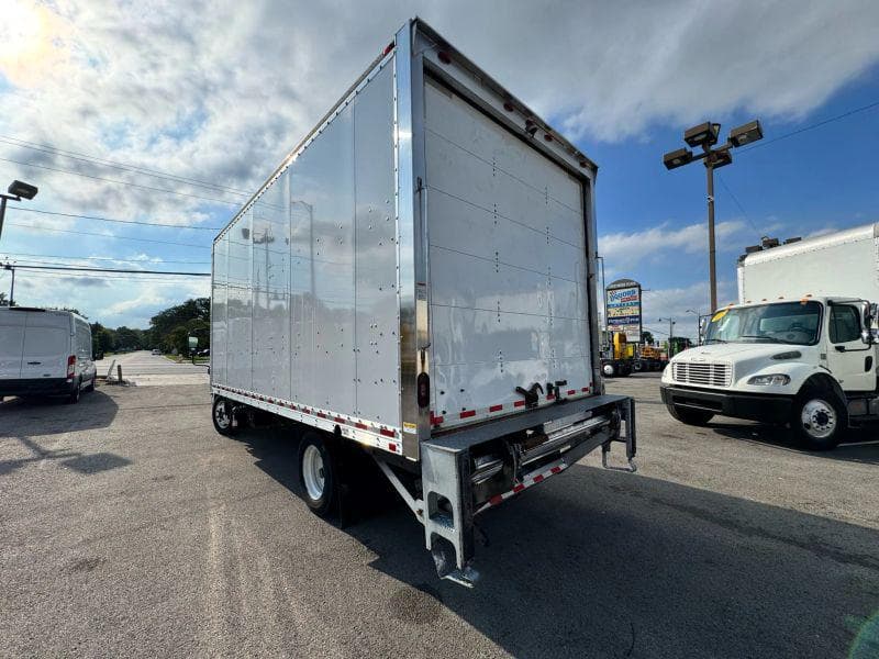 2020 Chevrolet C5500 image 6
