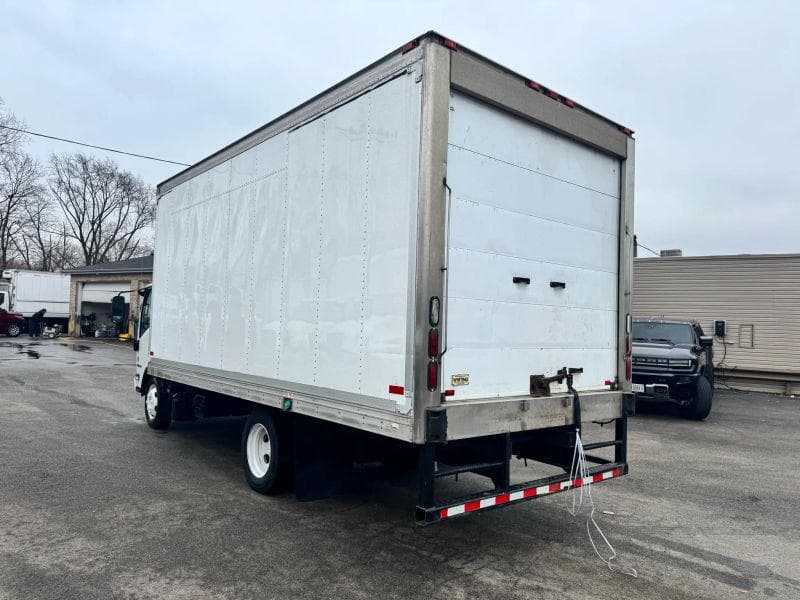 2018 Isuzu NQR image 8