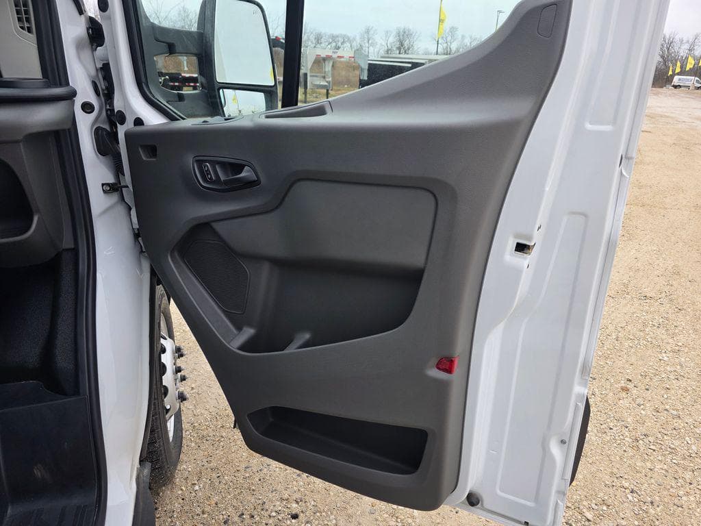 2024 Ford Transit-350 Base image 40