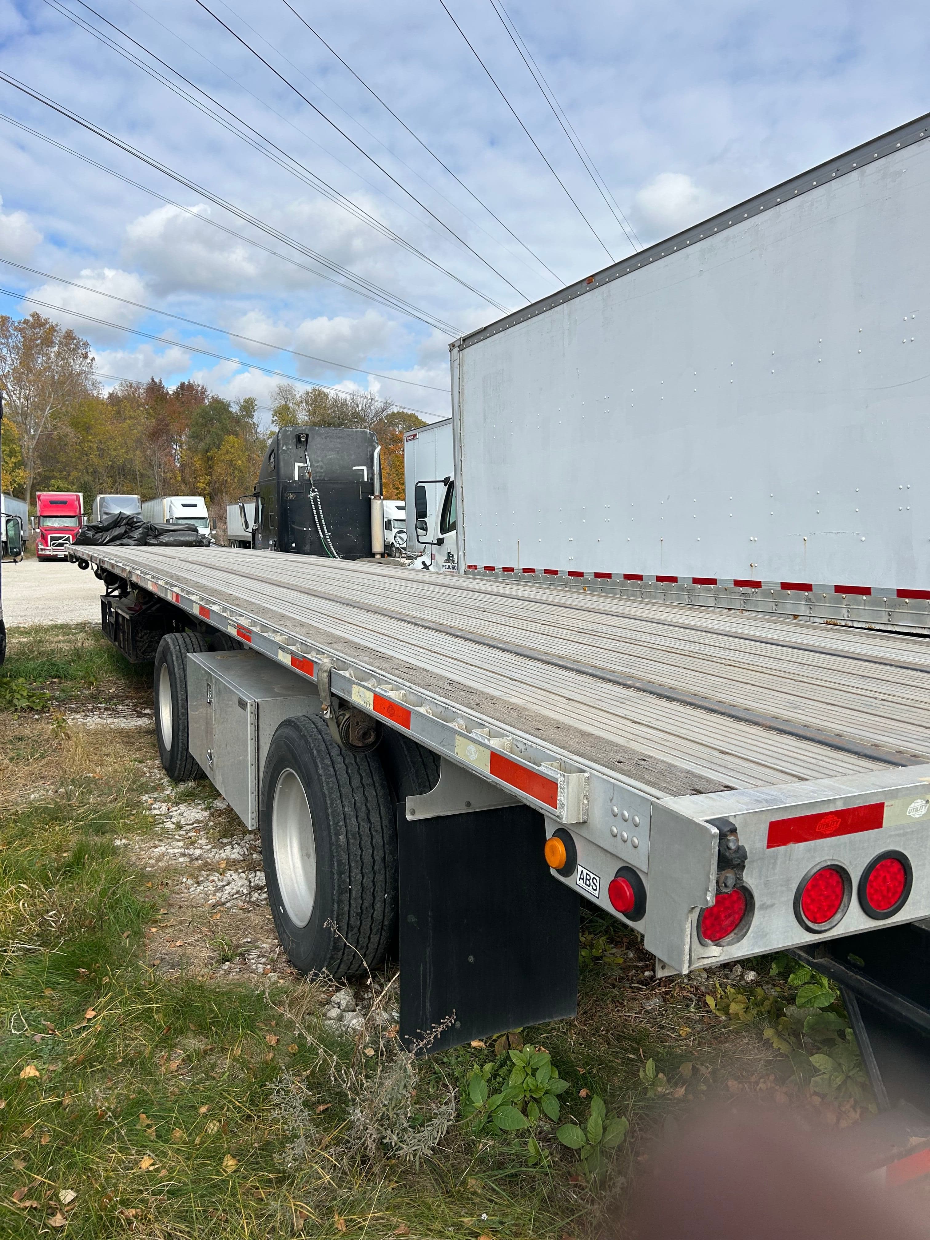 2019 Utility 53` Dry Van image 2