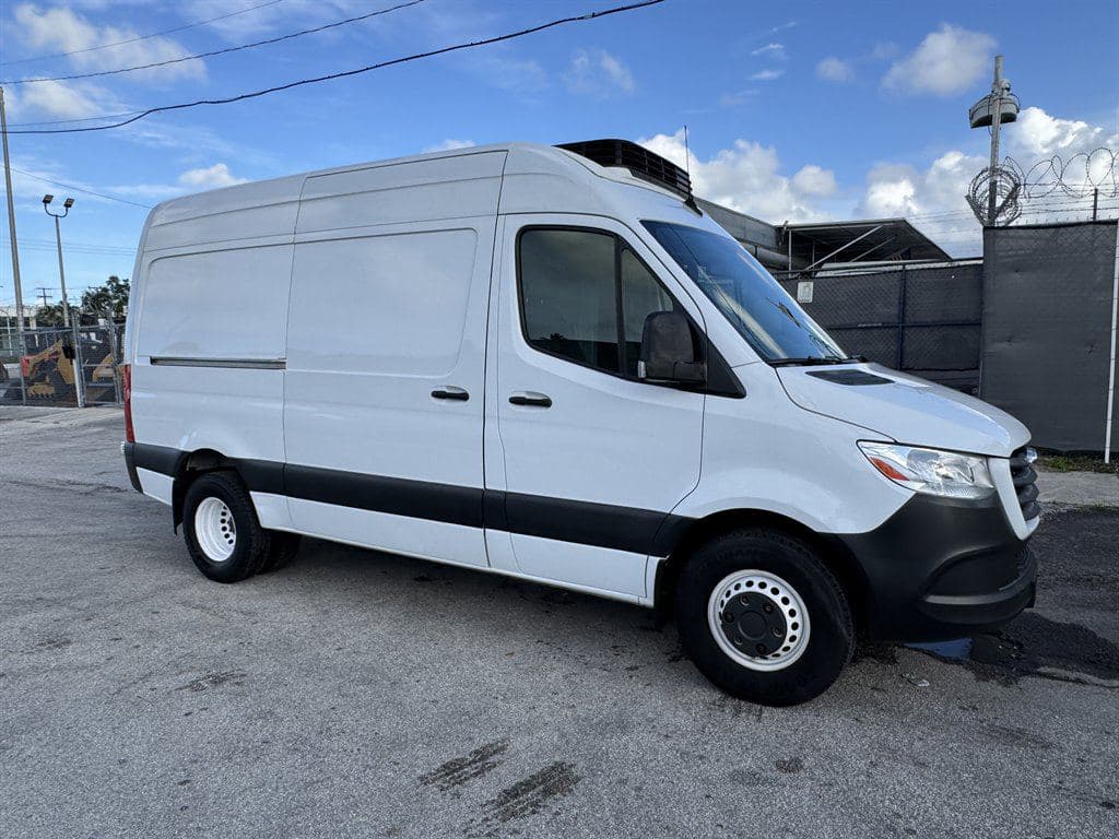 2019 Freightliner Sprinter 3500 image 14