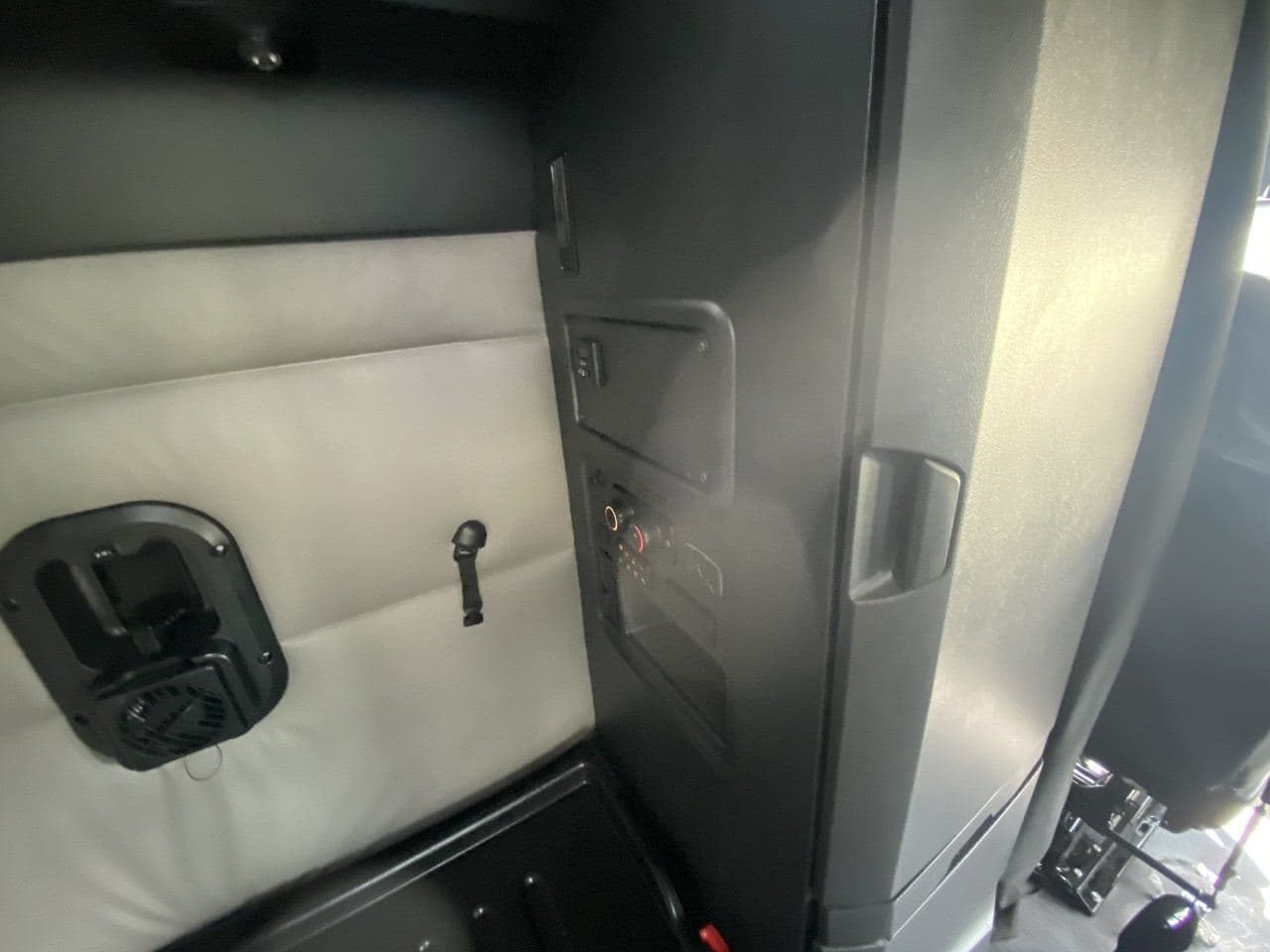 2020 Freightliner Cascadia image 14