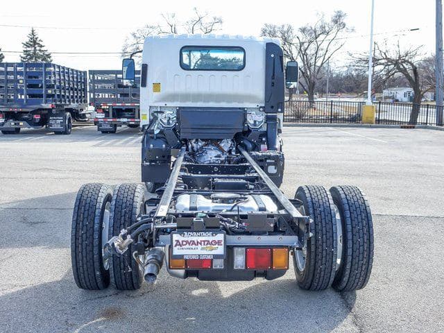 2025 Chevrolet 4500 HG LCF Gas Base image 4