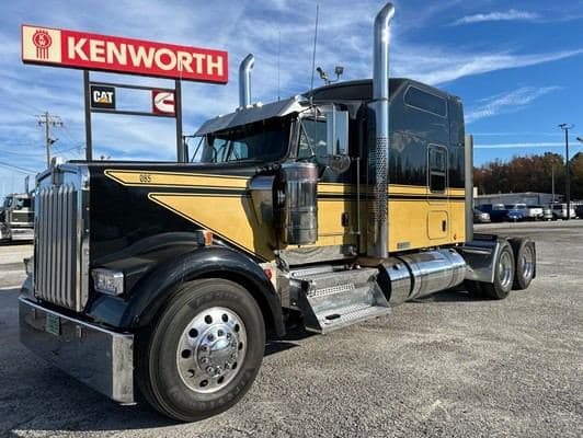 2023 Kenworth W900L image 1