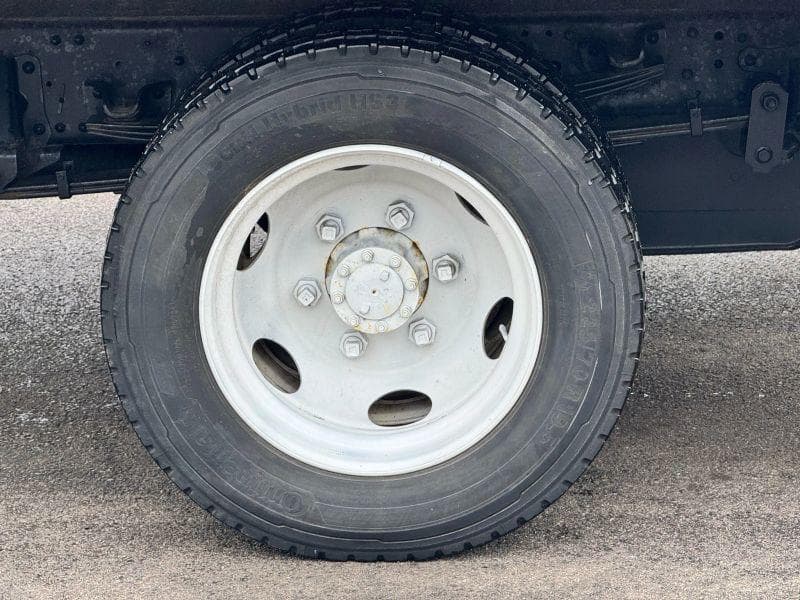 2018 Isuzu NQR image 13