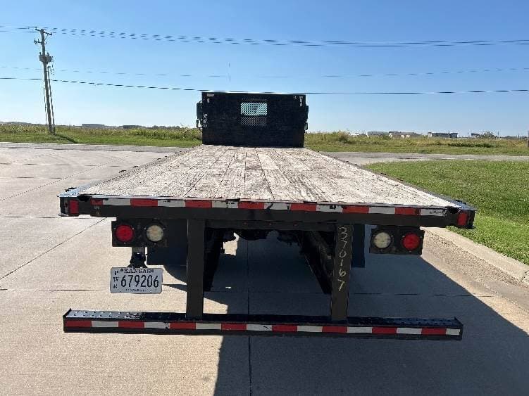 2021 Freightliner M2 image 4