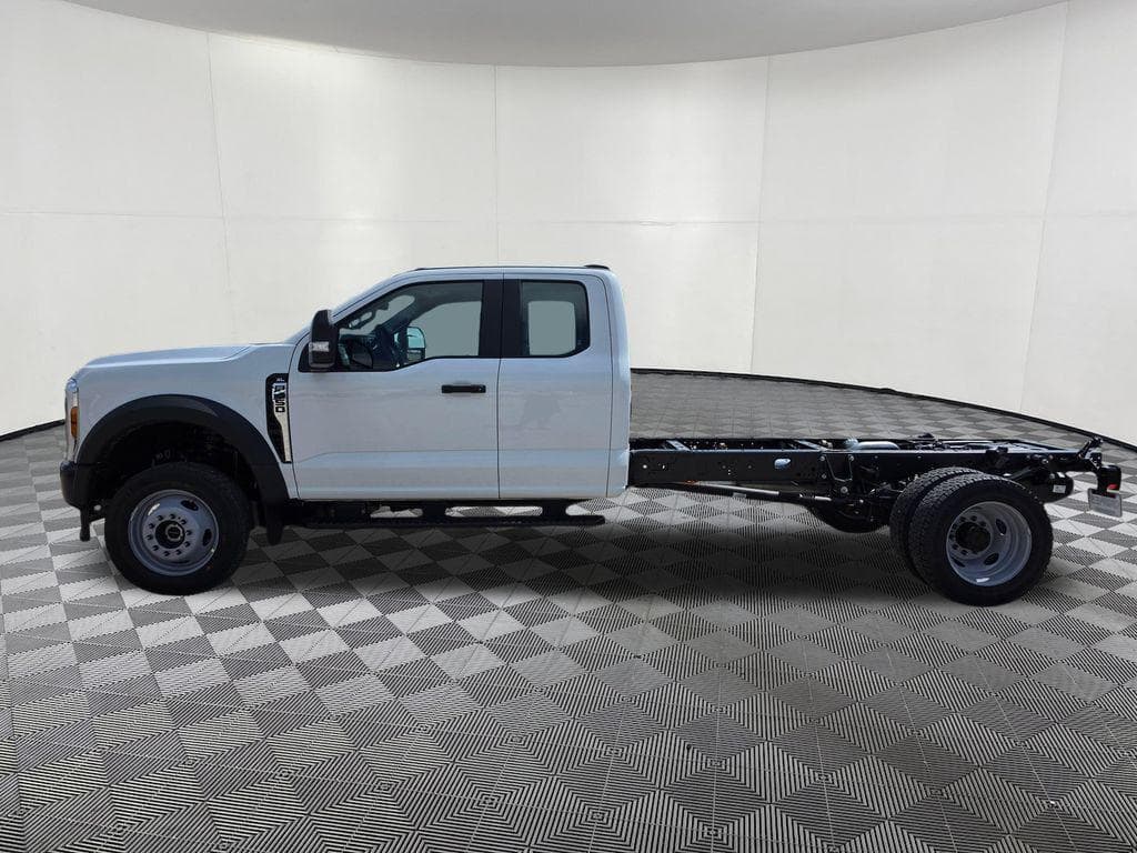2026 Ford F-450SD XL DRW image 4