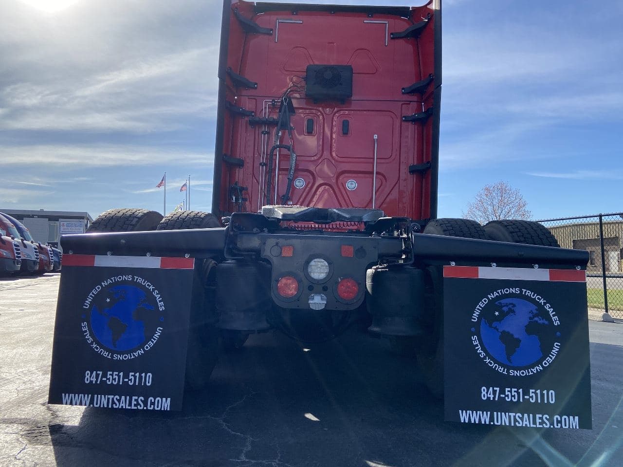 2021 Freightliner Cascadia image 7