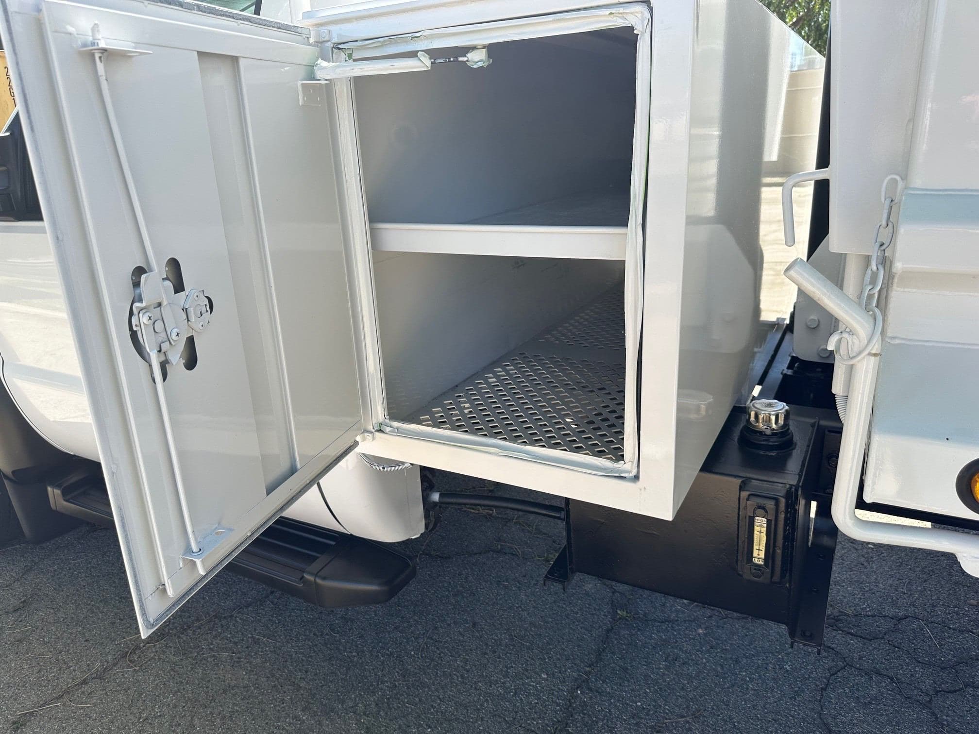 2011 FORD F550 SD 13432 image 31