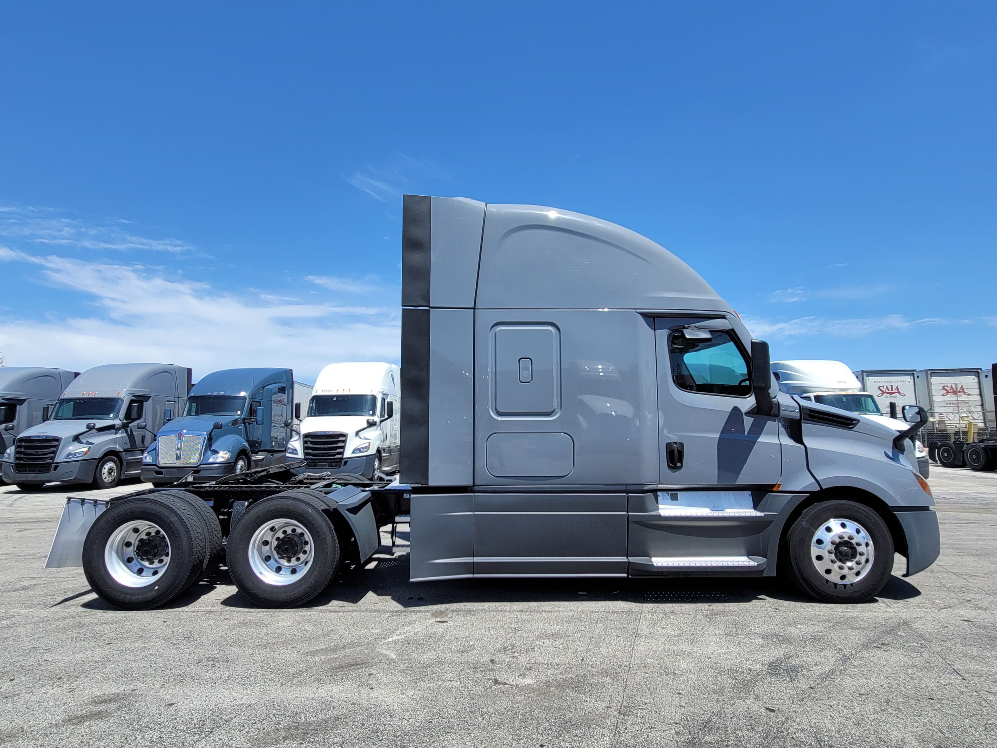 2022 Freightliner Cascadia 126 image 4
