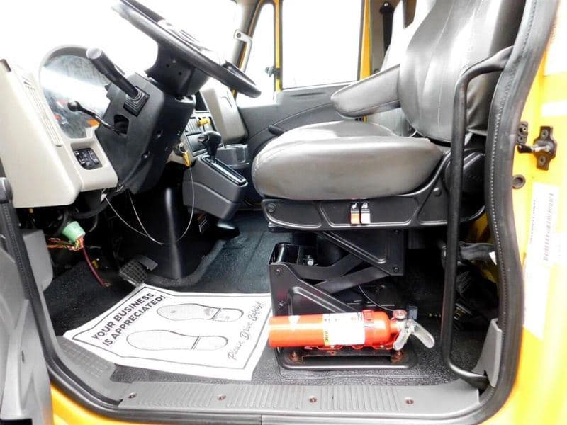 2019 International 4300 image 13