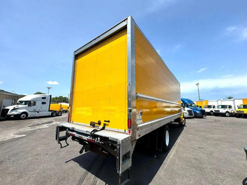 2019 Freightliner Cascadia 125 image 8