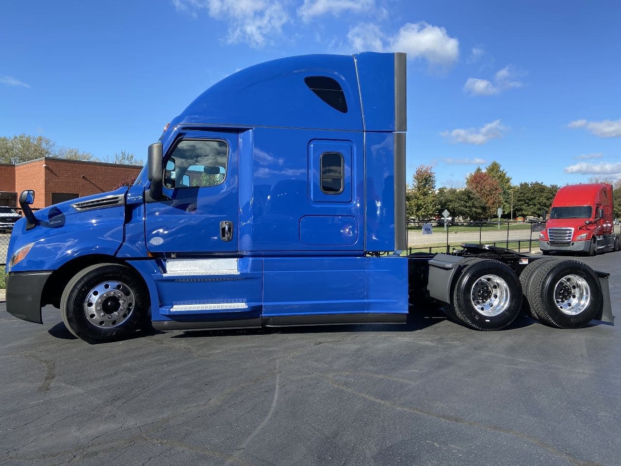 2022 Freightliner Cascadia image 9