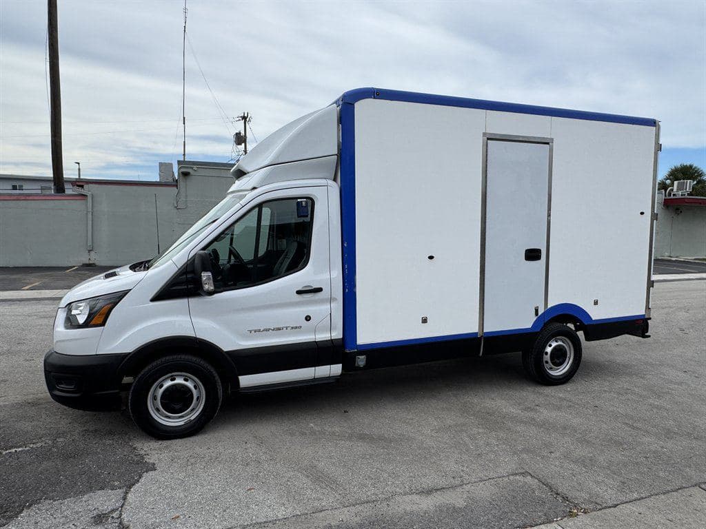 2023 Ford Transit T-350 image 5