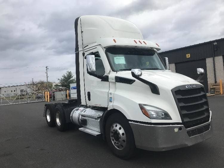 2021 Freightliner Cascadia image 13