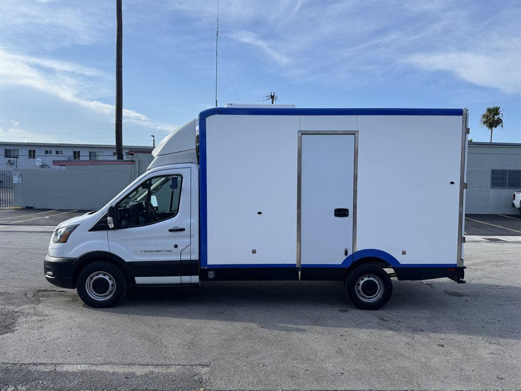 2023 Ford Transit T-350 image 9