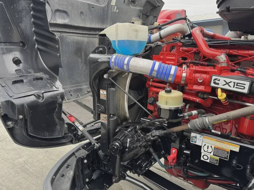 2022 Peterbilt 579 image 6