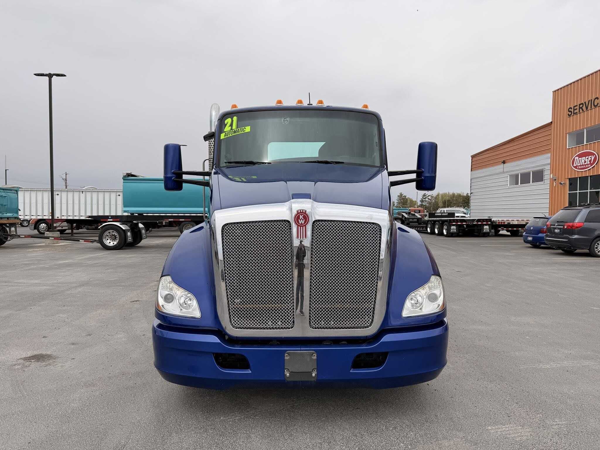 2021 Kenworth T680 image 2