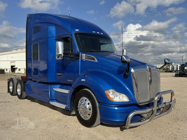 2021 Kenworth T680 image 3