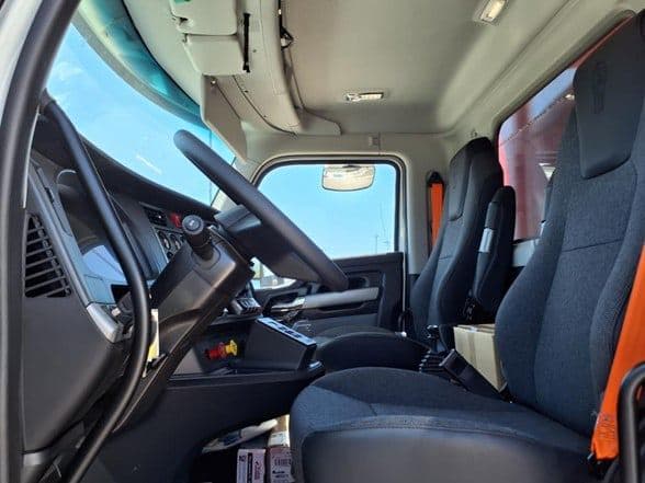 2026 Kenworth T880 image 9