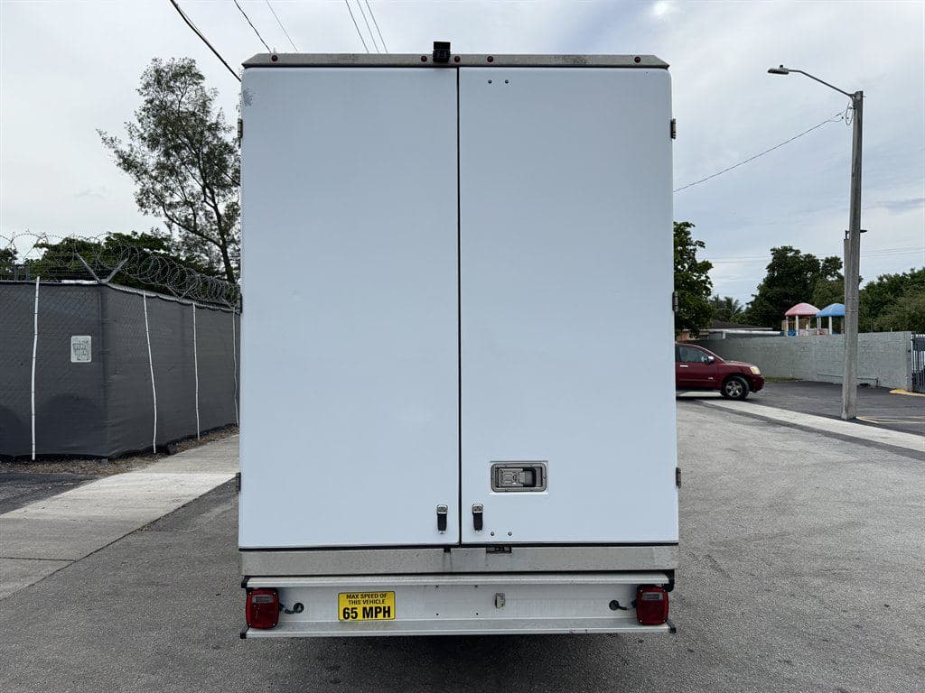 2023 Ford Transit T-350 image 10