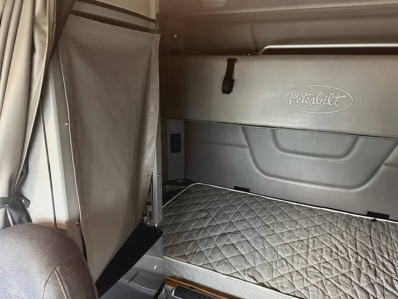 2019 Peterbilt 579 image 5