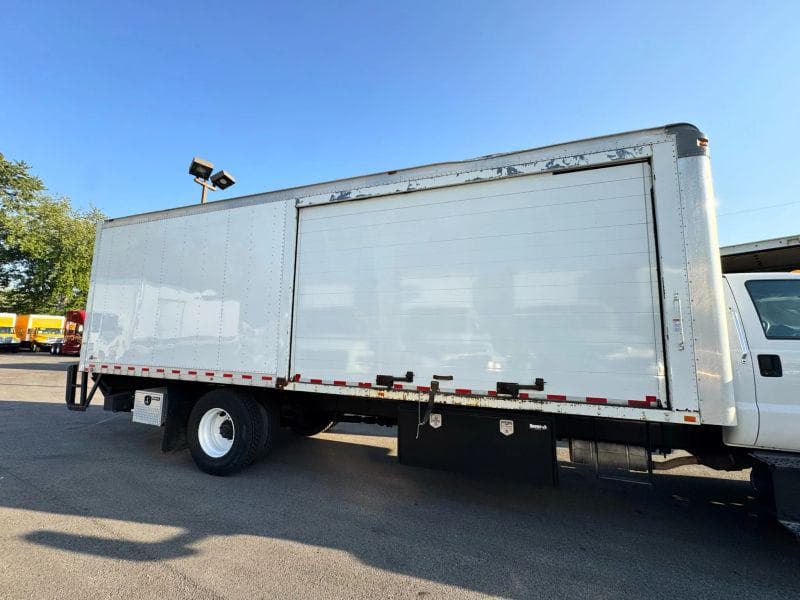 2019 Ford F-750 image 11