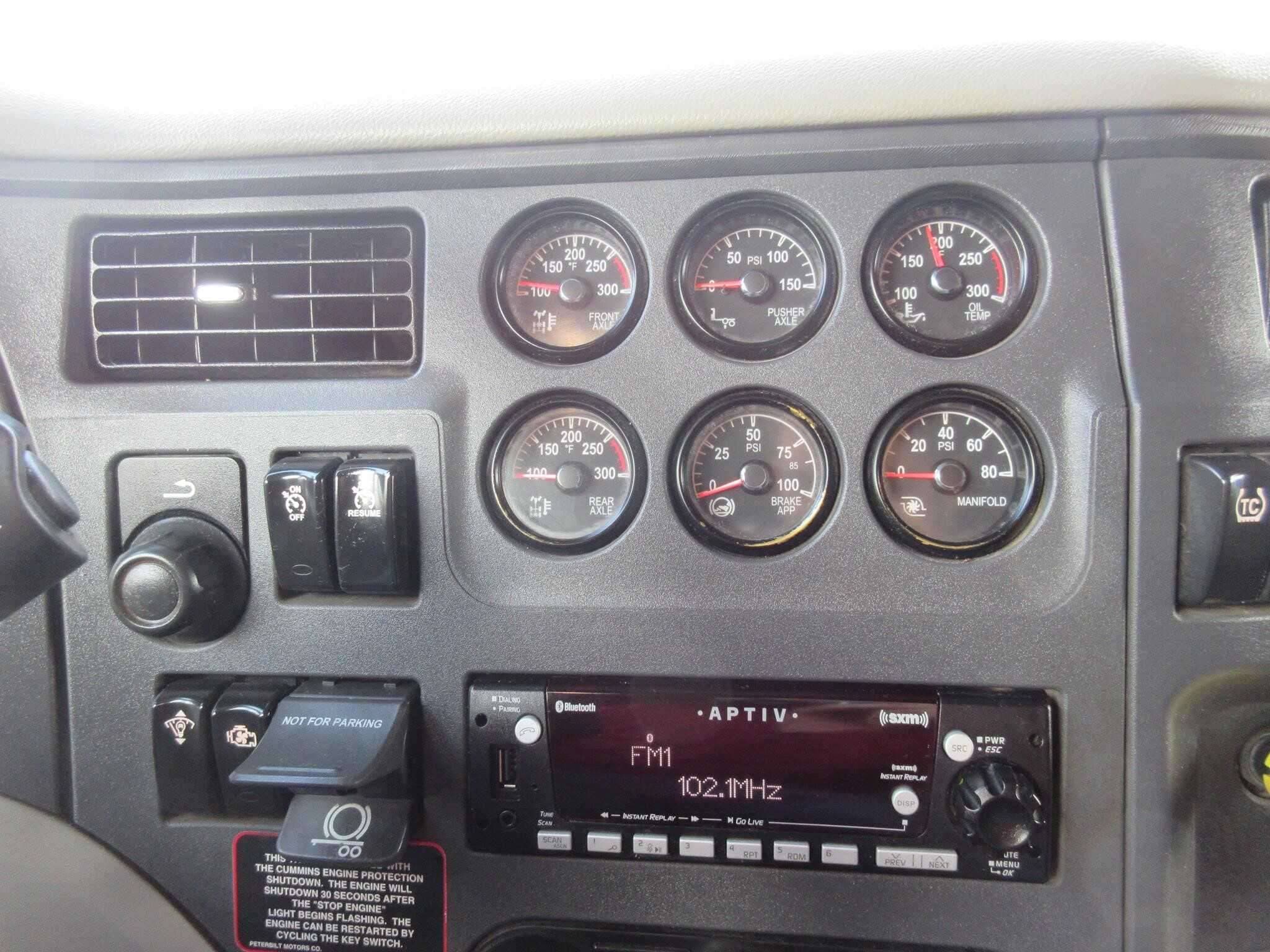 2019 Peterbilt 567 image 6