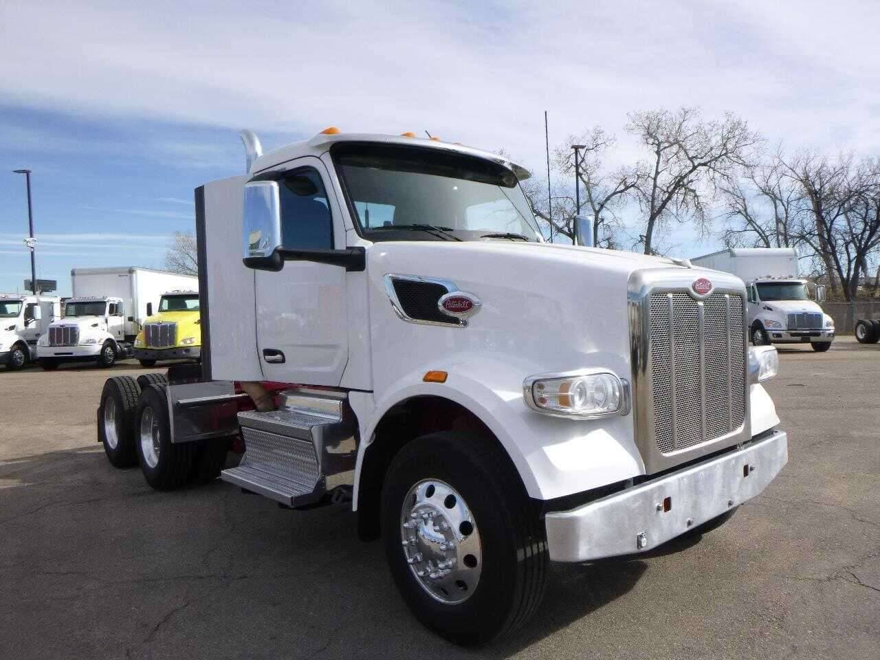 2023 Peterbilt 567 image 5
