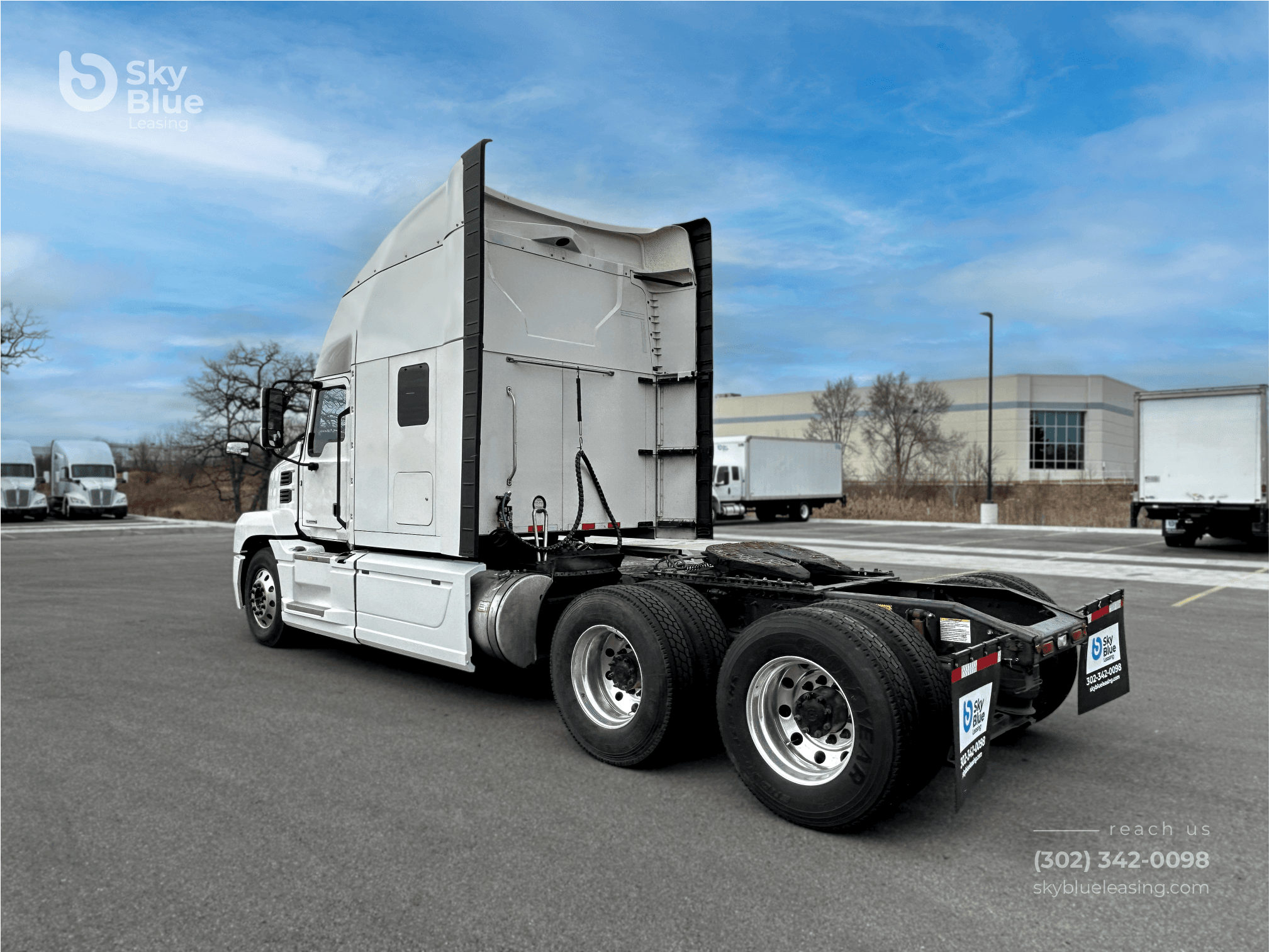 2023 Mack Anthem image 6